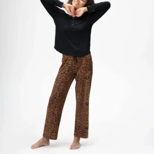 QinQin ODM Elegant Casual Soft Breathable Long Sleeves Spring Autumn Women Pajamas Set Front Logo New Arrival Loungewear