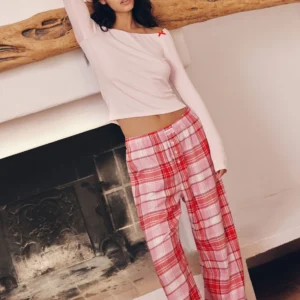 QinQin Elegant Women's Winter Pajama Set Long Sleeves Bow Detail Custom Printing Lyocell Fabric Customizable Colors Front Smooth