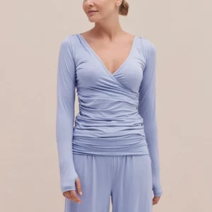 QinQin ODM High Quality Elegant Casual Autumn Spring V-neck Elastic Waist Smooth Breathable Long Sleeve Front Women Pajamas Set