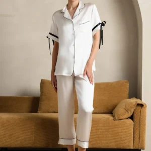 QinQin Enchanting Classic Smooth Comfortable Breathable Women's Short-sleeve and Pants Pajamas Sets Cozy Lightweight Nightwear