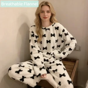QinQin Winter Bowknot Flannel Pajamas Women's Thickened Breathable Elastic Waist Casual Two-pieces Nightwear Sets Front Elegant